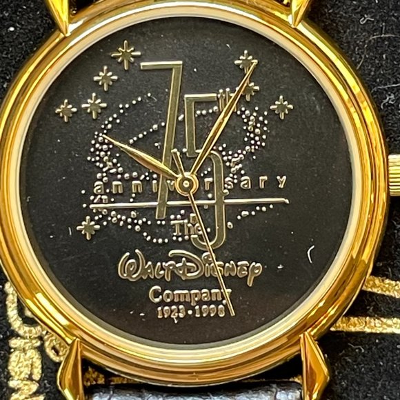 Disney watches 5 different Television Animation Mickey Castle Cricket Snow White - Picture 5 of 11